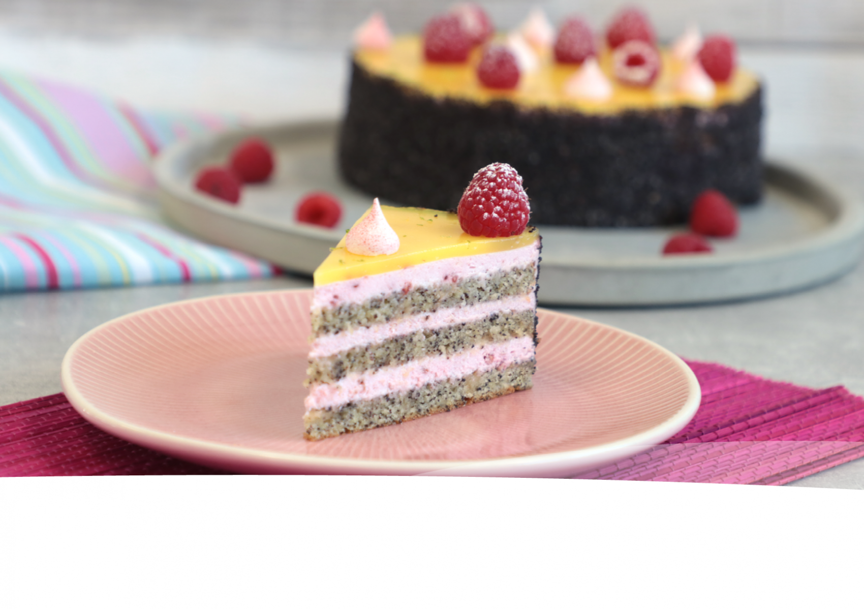 citromos mákos málnatorta