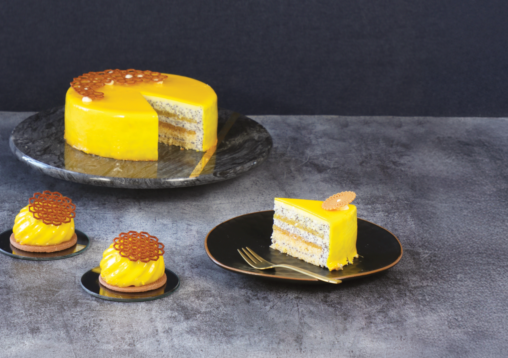 Mangós-sárga­barackos-mákos desszert